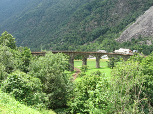 サン･モリッツにて　（世界遺産成り立てホヤホヤのベルリナ線に乗った！）
